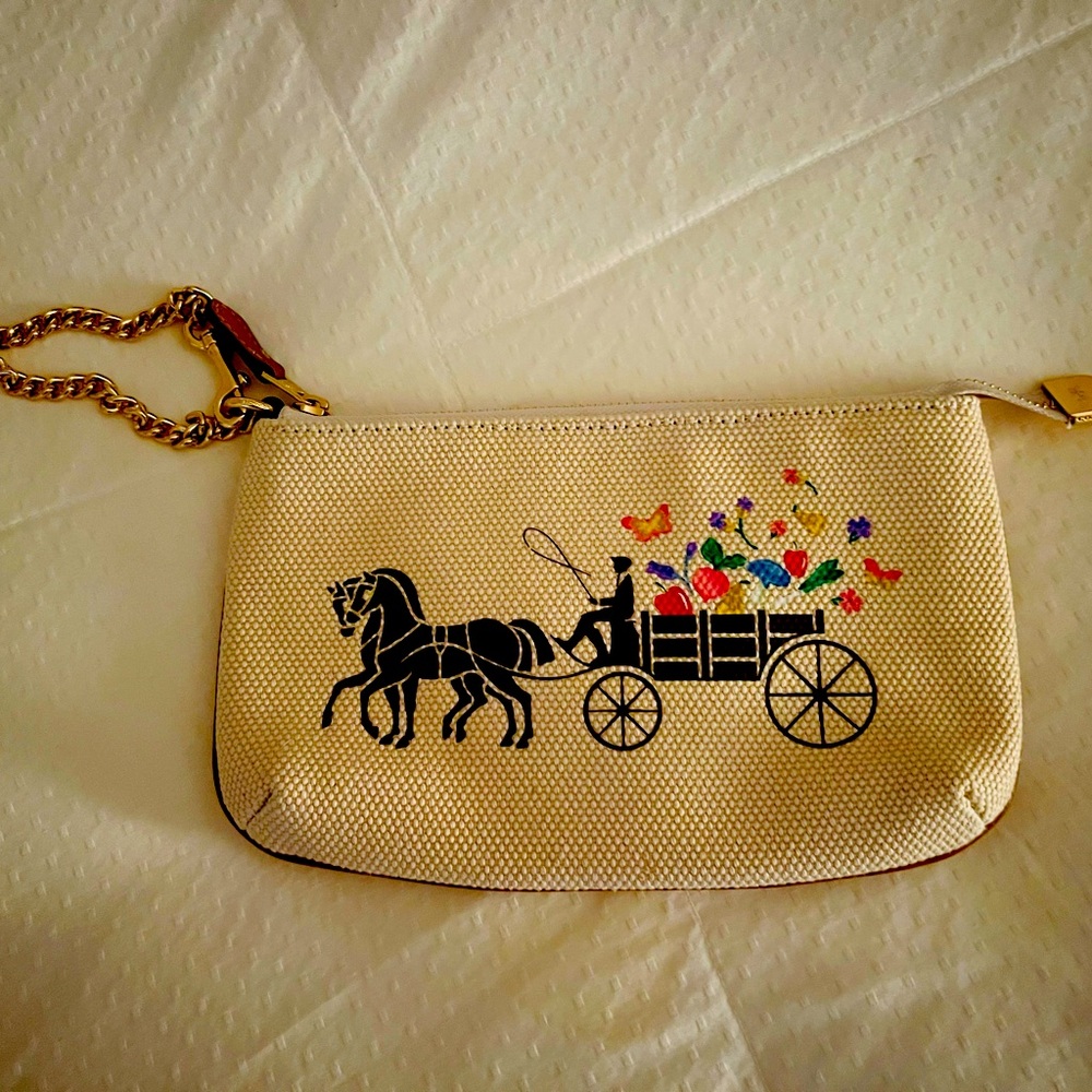 🐎 👛 Coach Wristlet - Mint! 🐎 👛